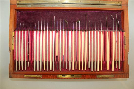 An early Victorian ophthalmic surgeons set by John Weiss & Son, 12.5in.